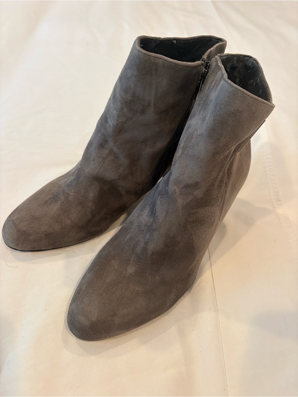 Vince Camuto Gray Suede Ankle Booties with Side Zip 9.5